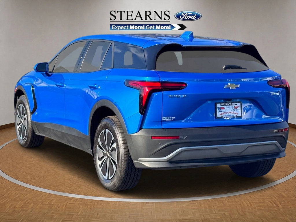 Used 2025 Chevrolet Blazer EV LT AWD/4WD image 13