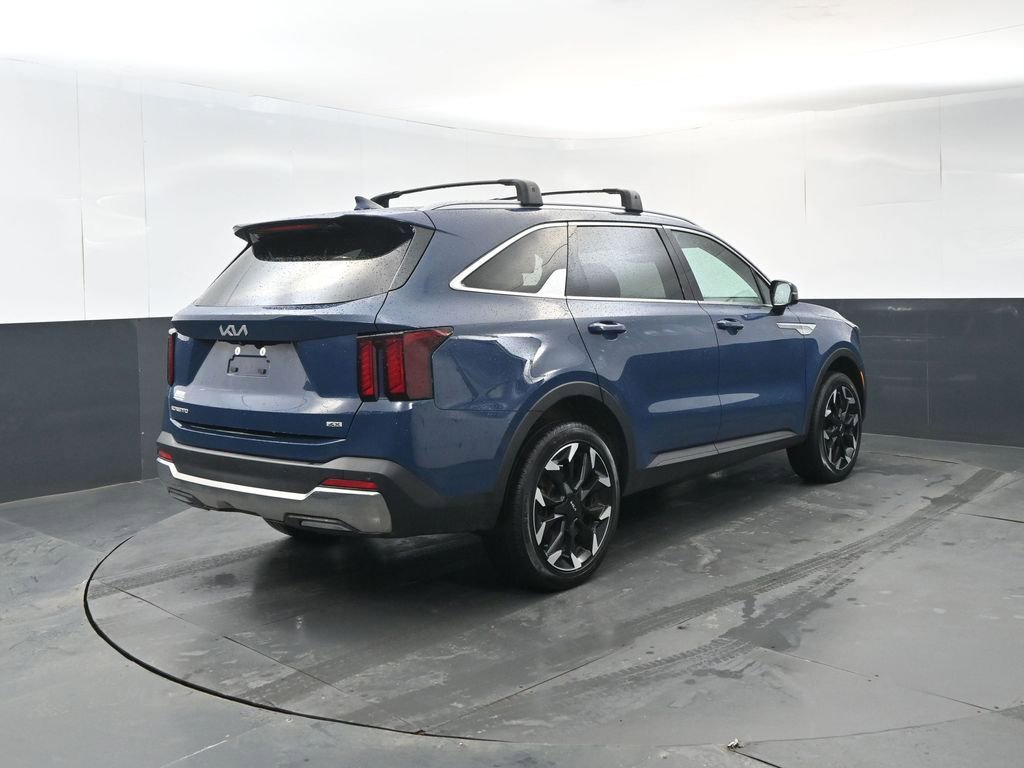 Used 2025 Kia Sorento EX image 5