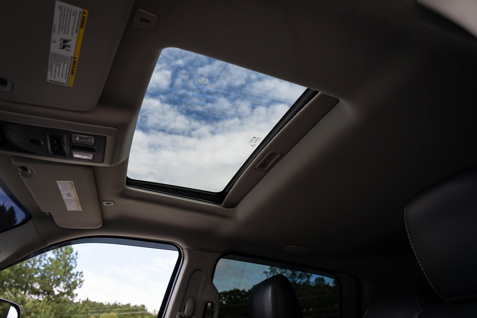 Used 2018 RAM 2500 Laramie w/ Sport Appearance Group AWD/4WD image 16