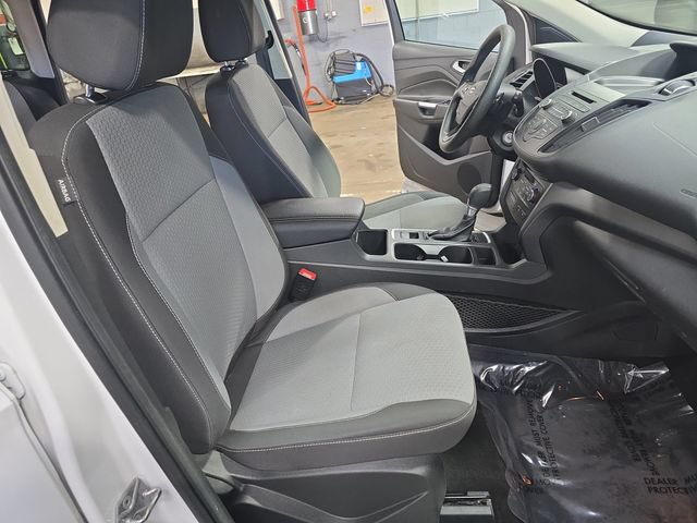 Used 2017 Ford Escape SE FWD image 12