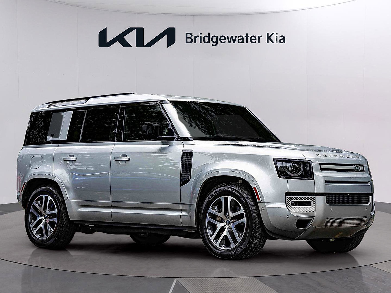 Used 2022 Land Rover Defender 110 XS Edition AWD/4WD image 20