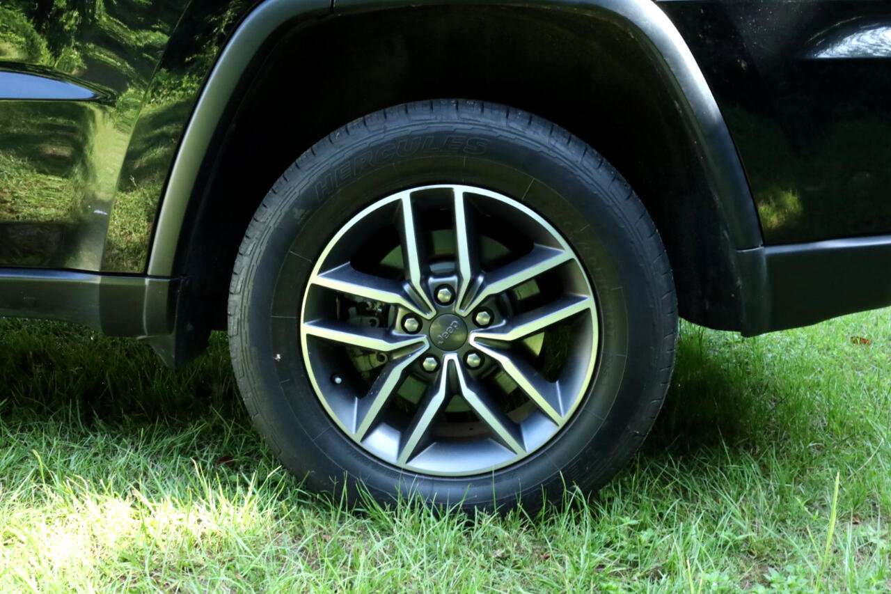 Used 2021 Jeep Grand Cherokee Limited image 20