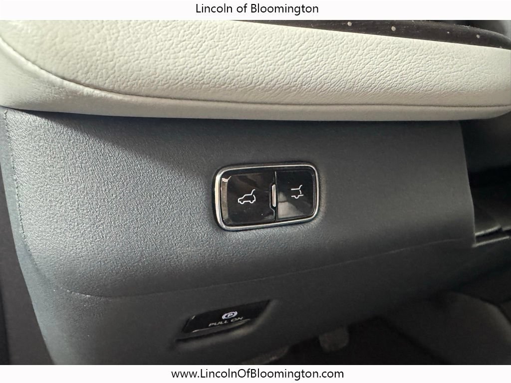 Certified 2025 Lincoln Navigator L Black Label AWD/4WD image 41
