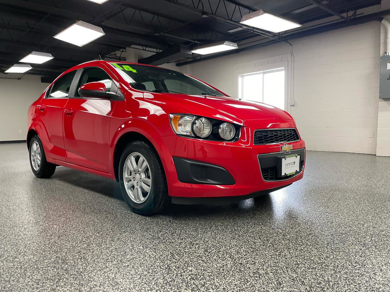 Used 2014 Chevrolet Sonic LT image 2