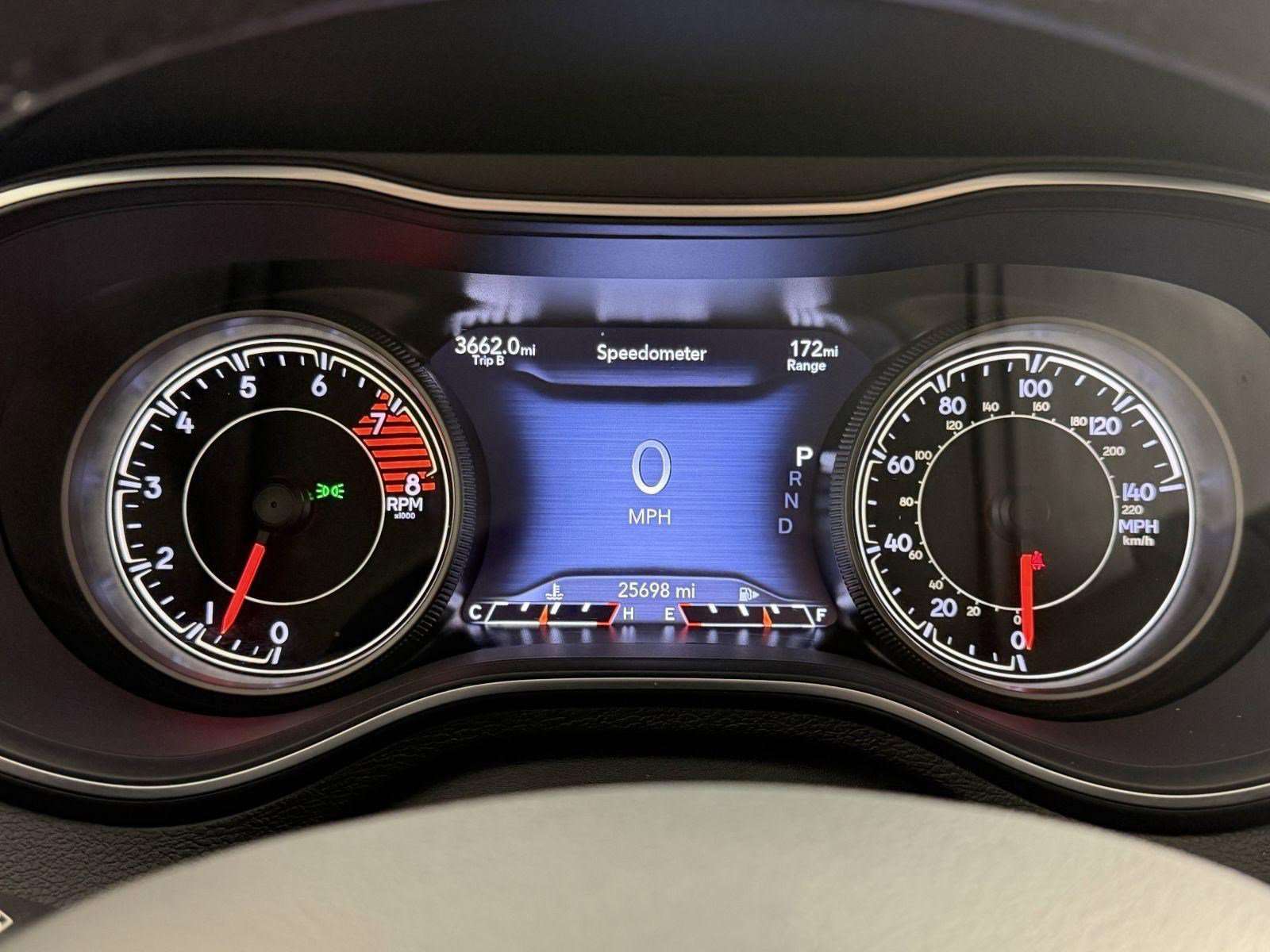 Used 2022 Jeep Cherokee Latitude Lux image 24