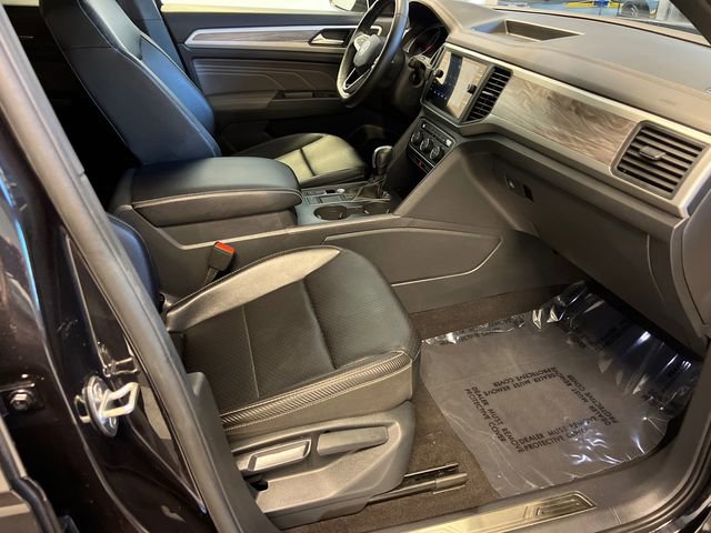 Used 2021 Volkswagen Atlas Cross Sport SE FWD image 11