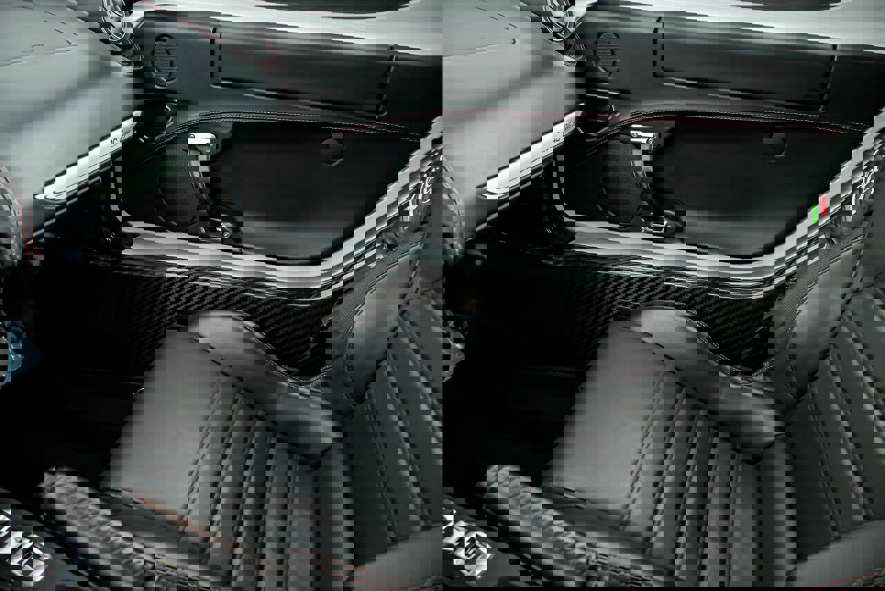 Used 2015 Alfa Romeo 4C Coupe w/ Leather Interior Group image 35