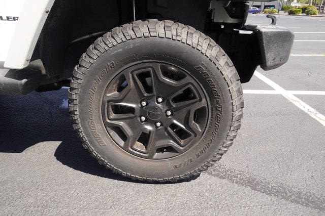 Used 2015 Jeep Wrangler Sport AWD/4WD image 32