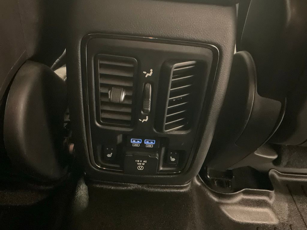 Used 2018 Dodge Durango GT image 27