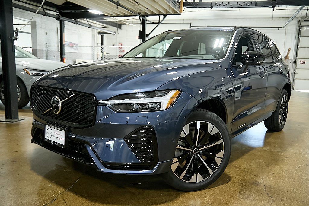 New 2026 Volvo XC60 T8 Plus w/ Climate Package AWD/4WD image 2