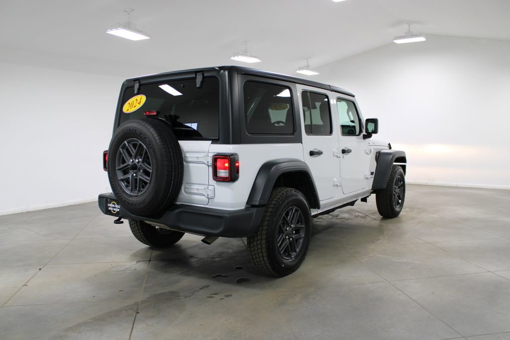 Used 2024 Jeep Wrangler Sport S image 9