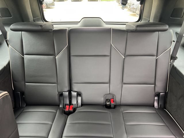Used 2023 Cadillac Escalade Premium Luxury AWD/4WD image 9
