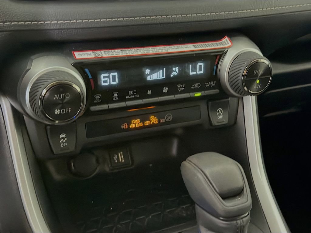 Used 2025 Toyota RAV4 XLE image 16