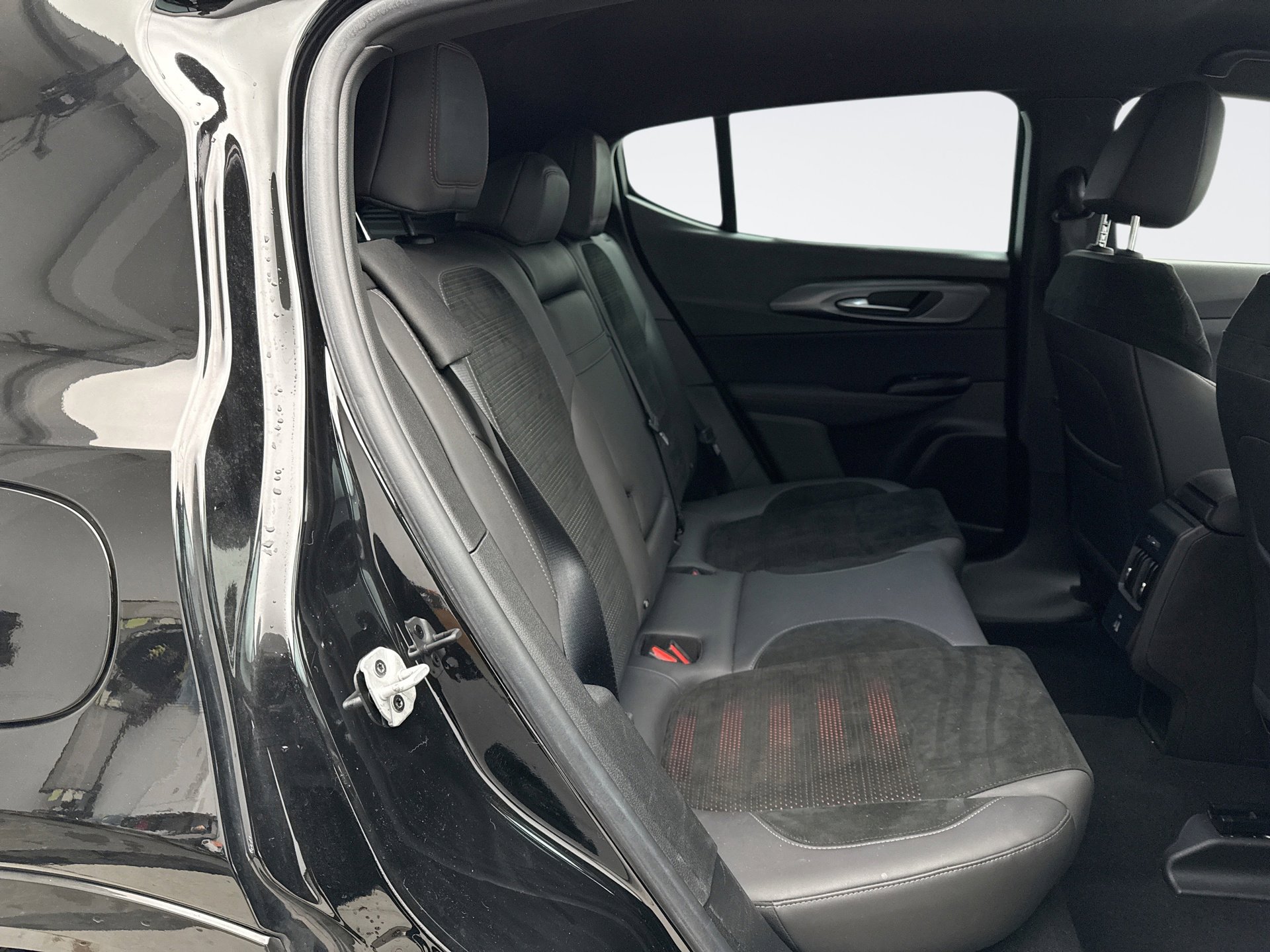 Used 2024 Dodge Hornet R/T image 18