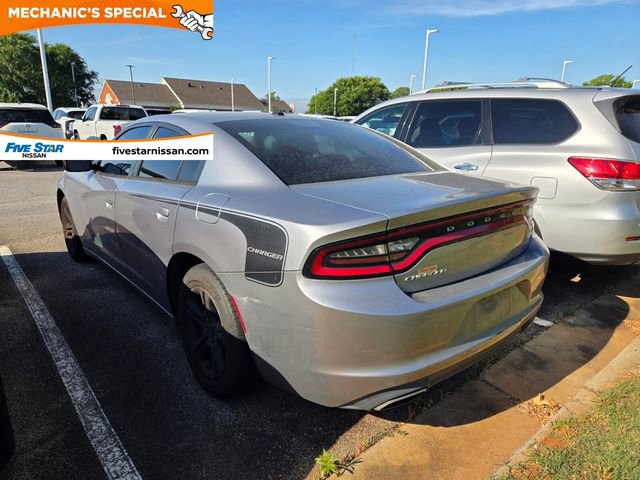 Used 2015 Dodge Charger SE RWD image 9