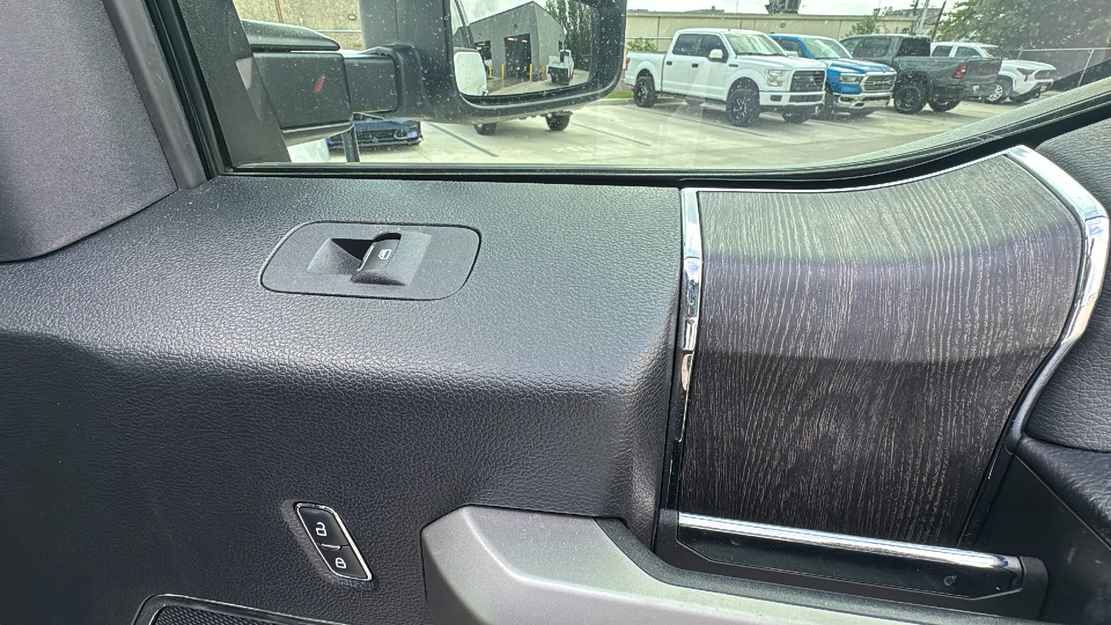 Used 2020 Ford F250 Lariat w/ Chrome Package AWD/4WD image 29