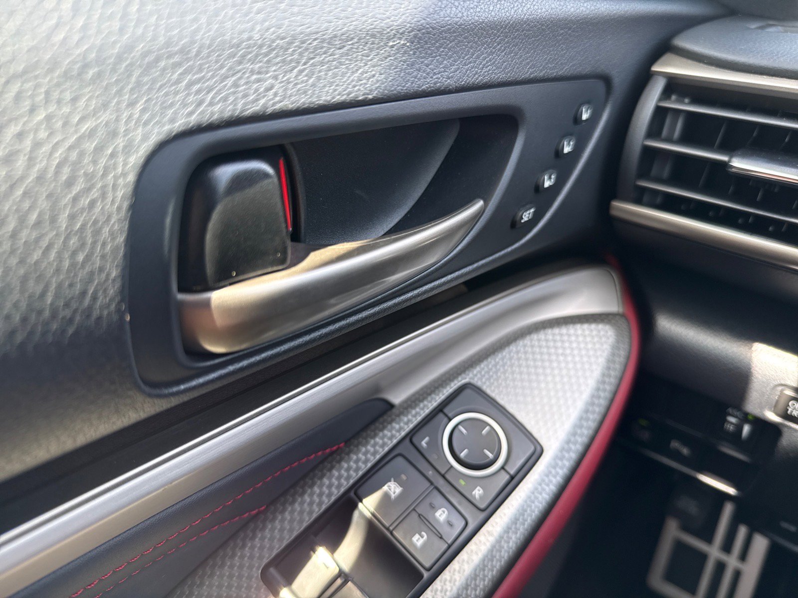 Used 2017 Lexus RC 200t F Sport RWD image 23