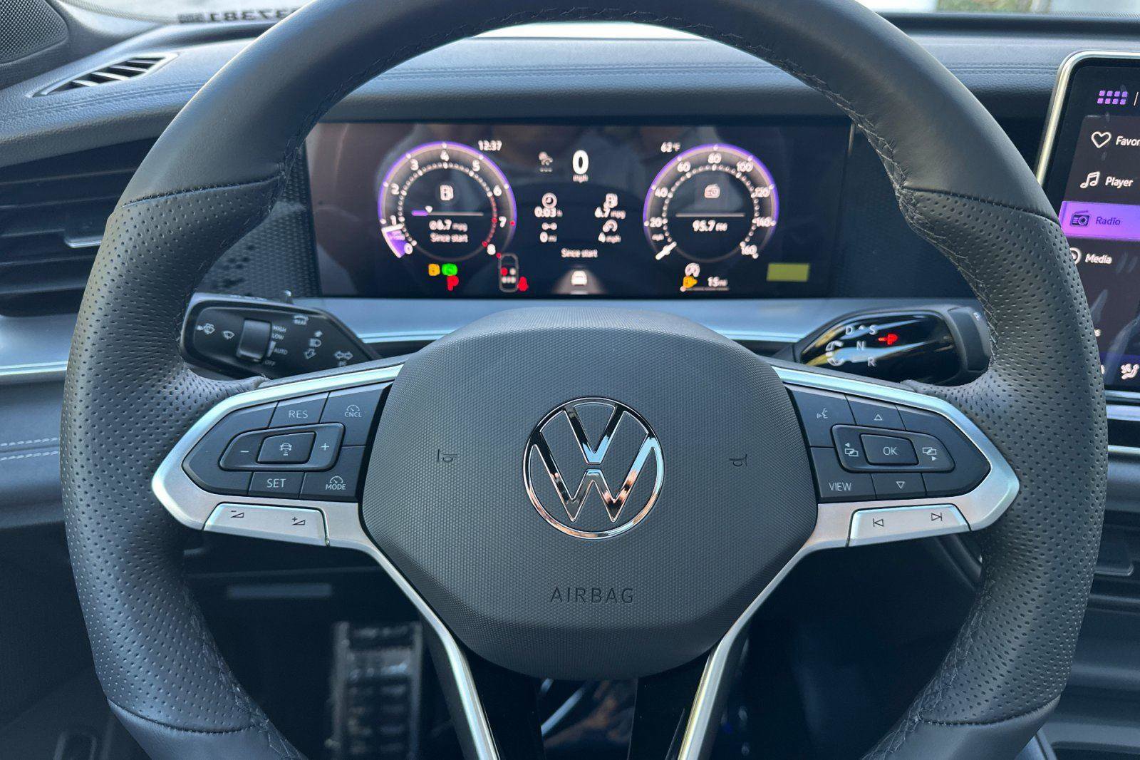 New 2026 Volkswagen Tiguan SE R-Line image 22