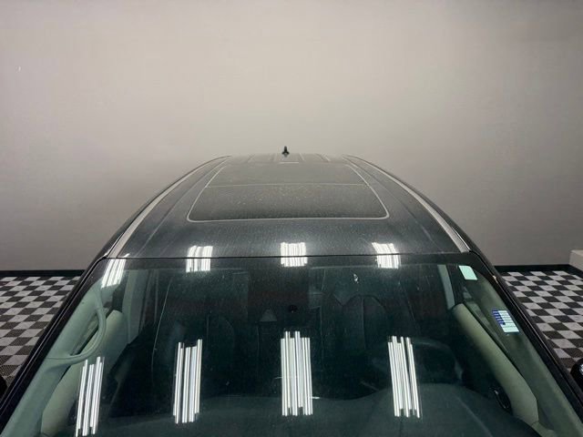 Used 2024 Chrysler Pacifica Limited image 5