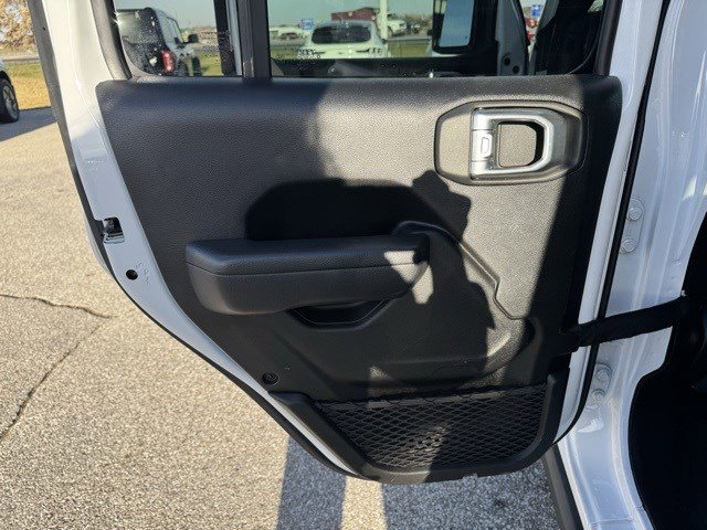 Used 2024 Jeep Wrangler Unlimited Rubicon image 28