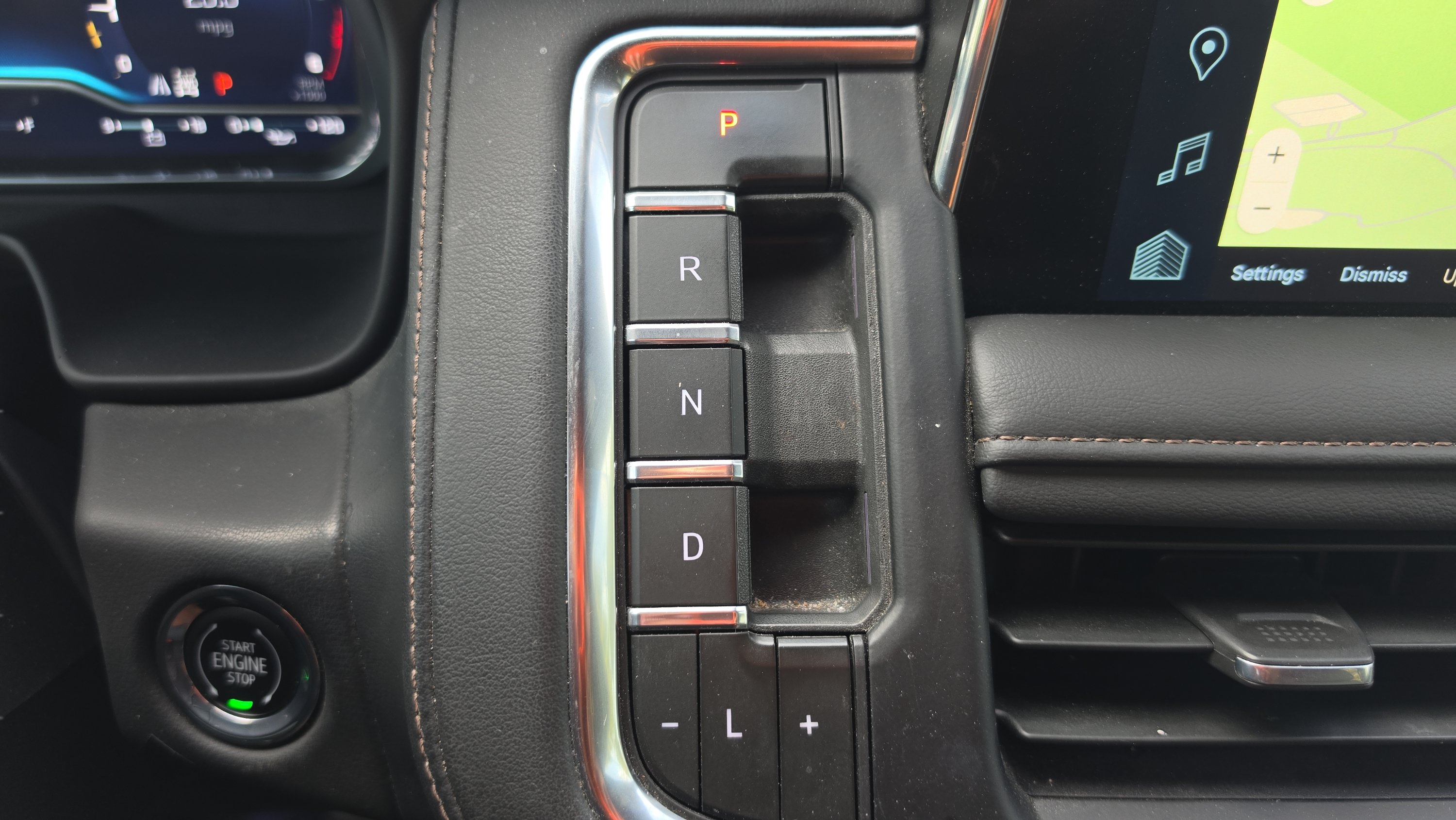 Used 2023 Chevrolet Tahoe High Country AWD/4WD image 19