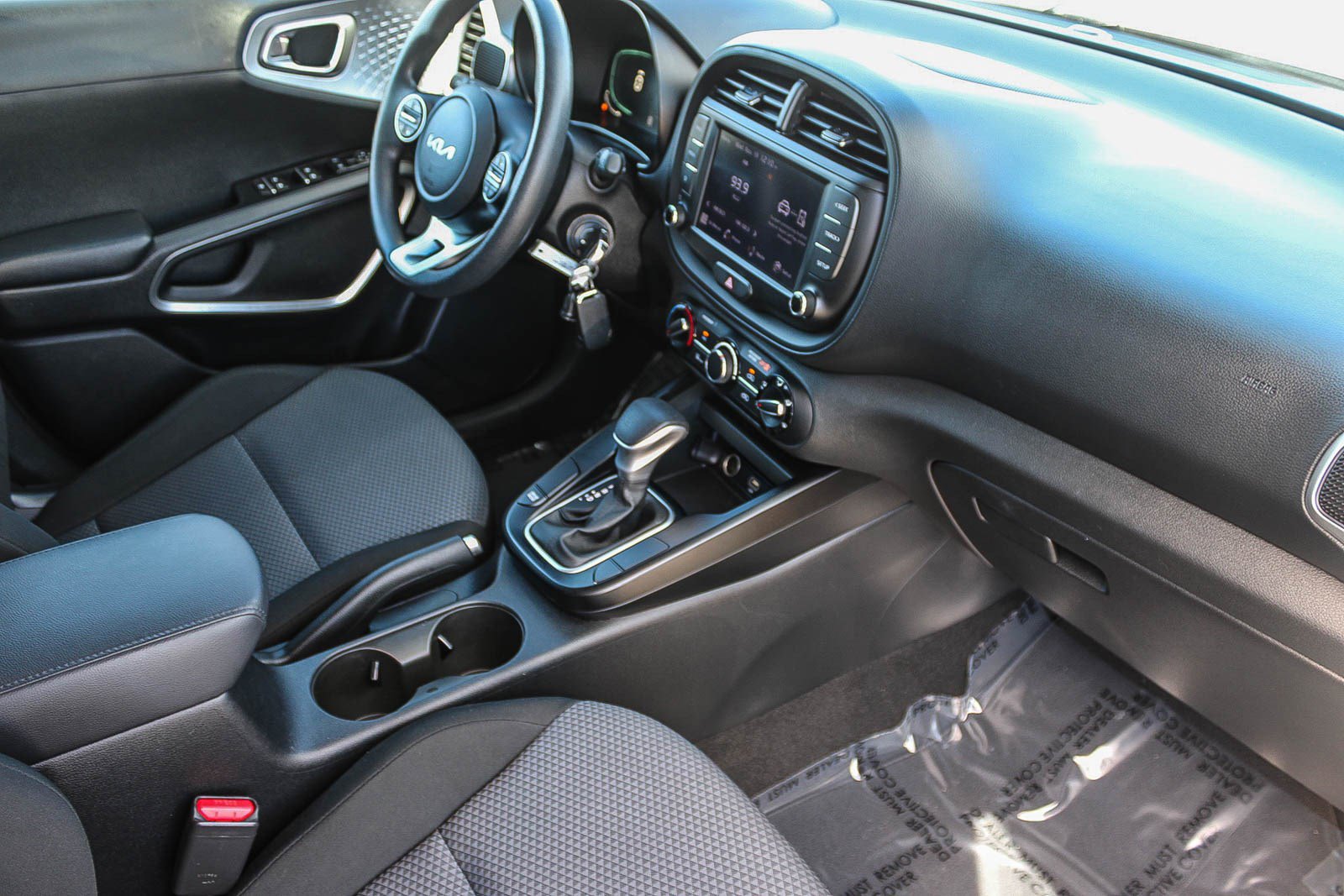 Used 2023 Kia Soul LX w/ Option Group 015 image 17