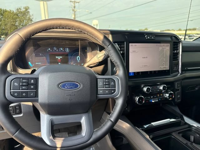 Used 2025 Ford F350 Lariat w/ Lariat Ultimate Package AWD/4WD image 32
