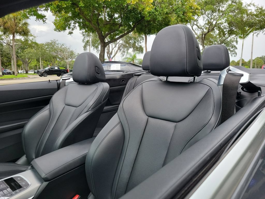 Used 2024 BMW 430i Convertible w/ Premium Package RWD image 19