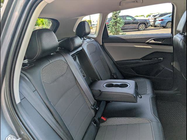 Certified 2022 Volkswagen Taos SE image 15