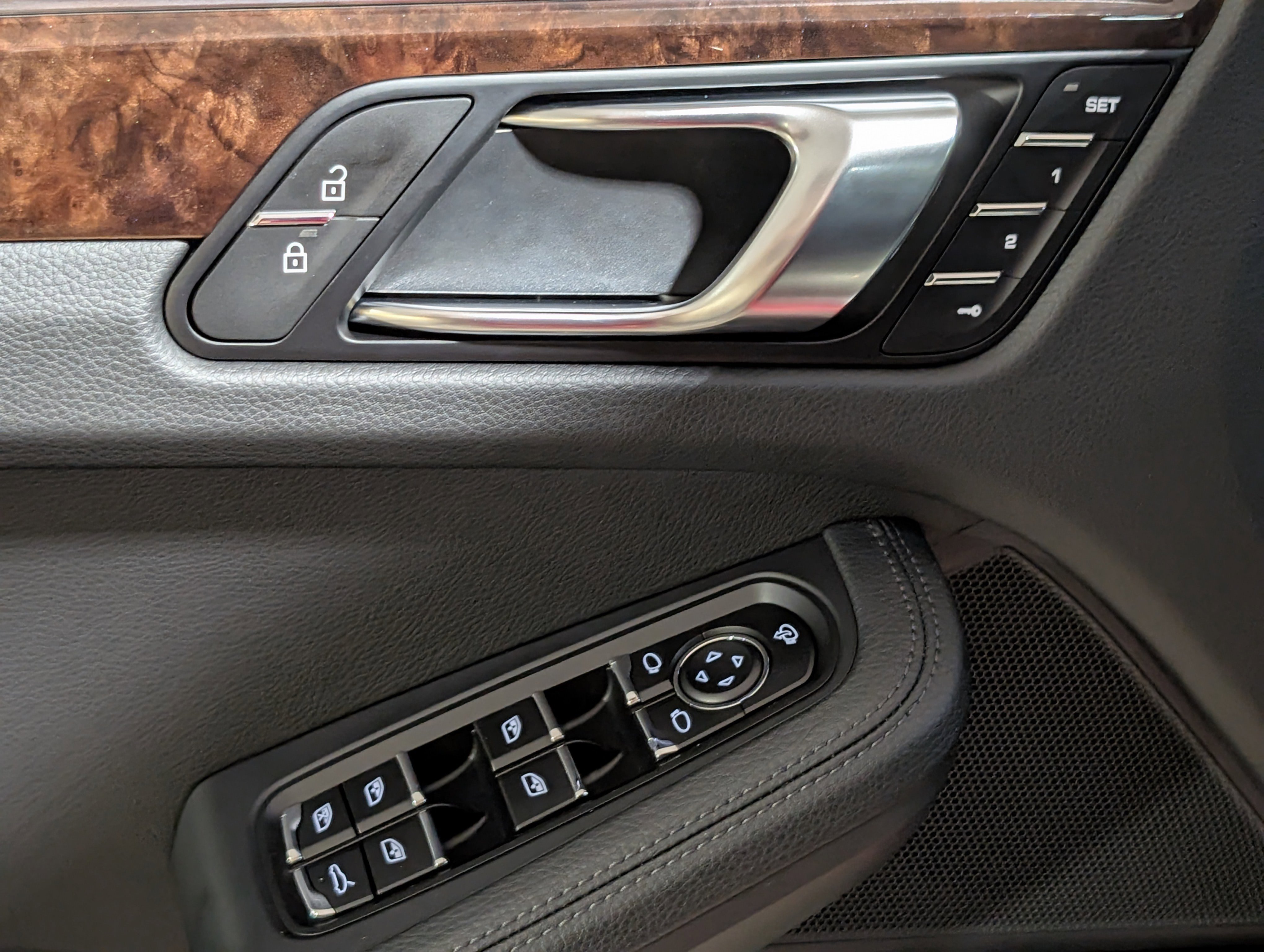 Certified 2026 Porsche Macan image 21