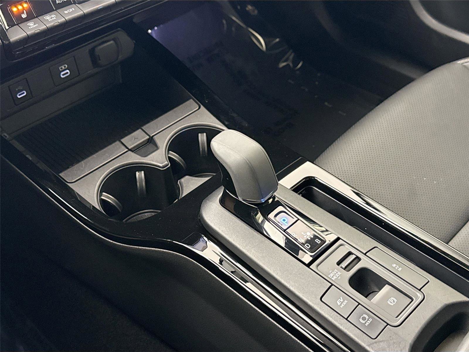 Used 2024 Toyota Prius XLE image 27