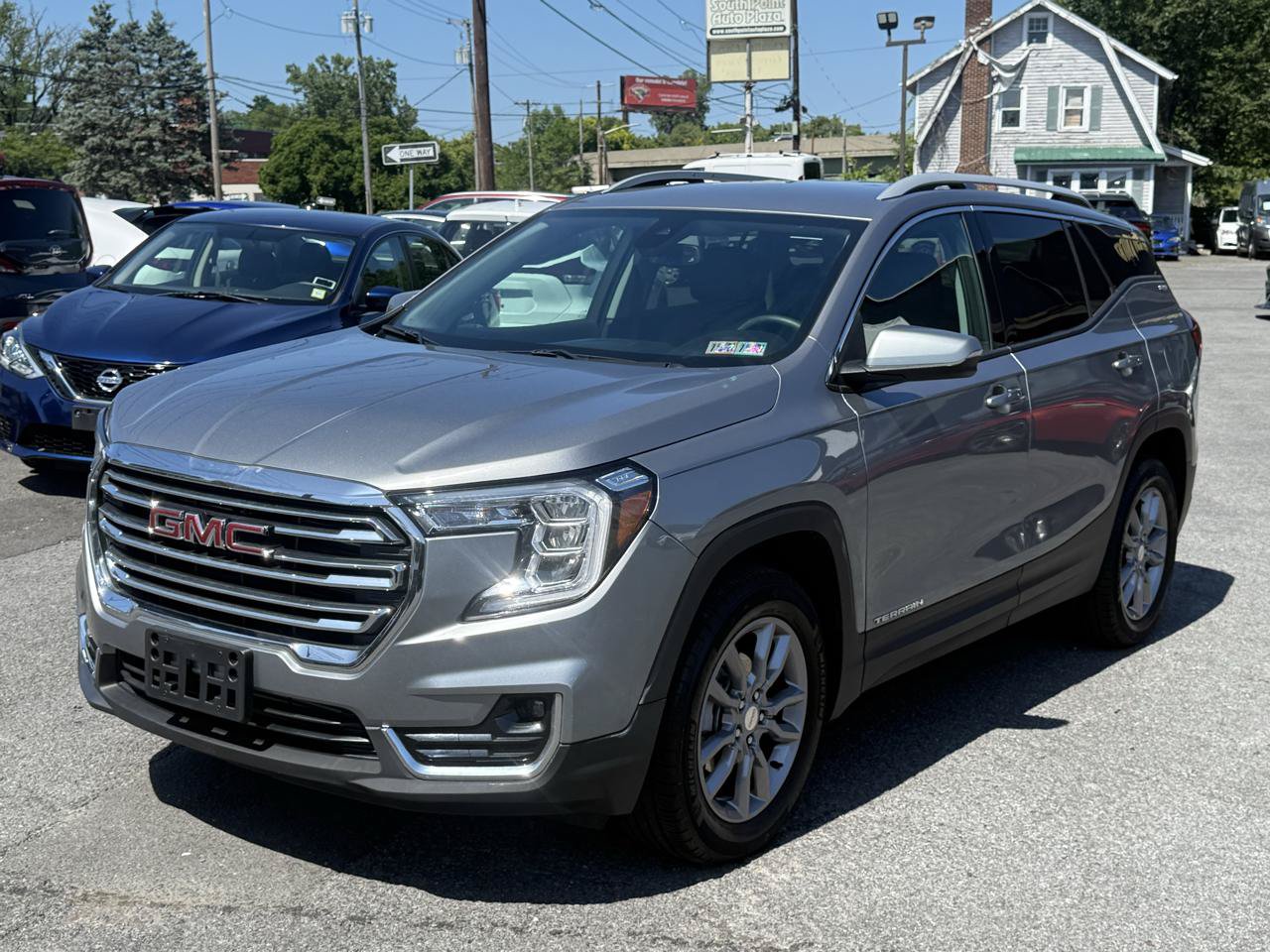 Used 2024 GMC Terrain SLT AWD/4WD image 5