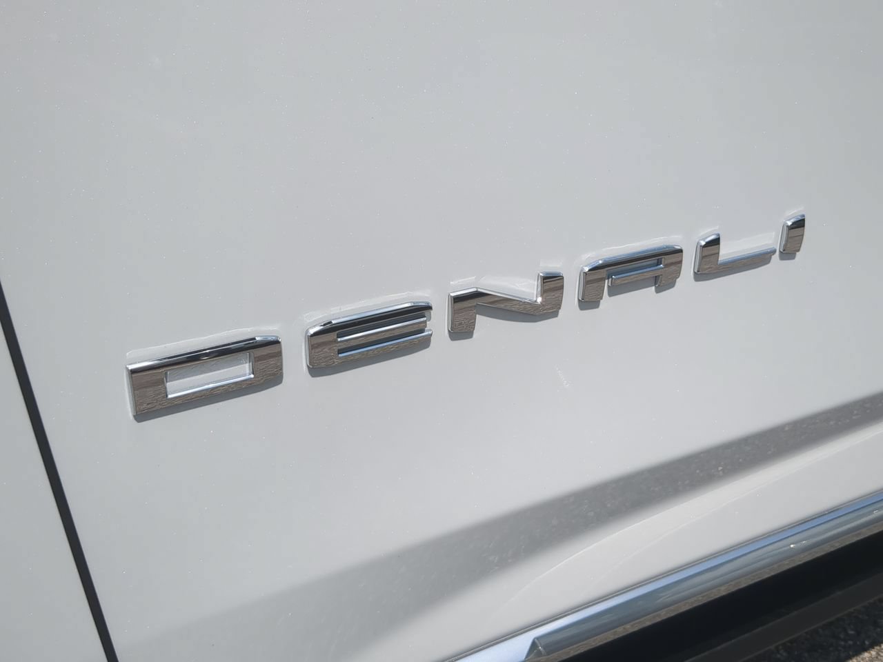 New 2026 GMC Yukon XL Denali w/ Denali Reserve Package AWD/4WD image 33