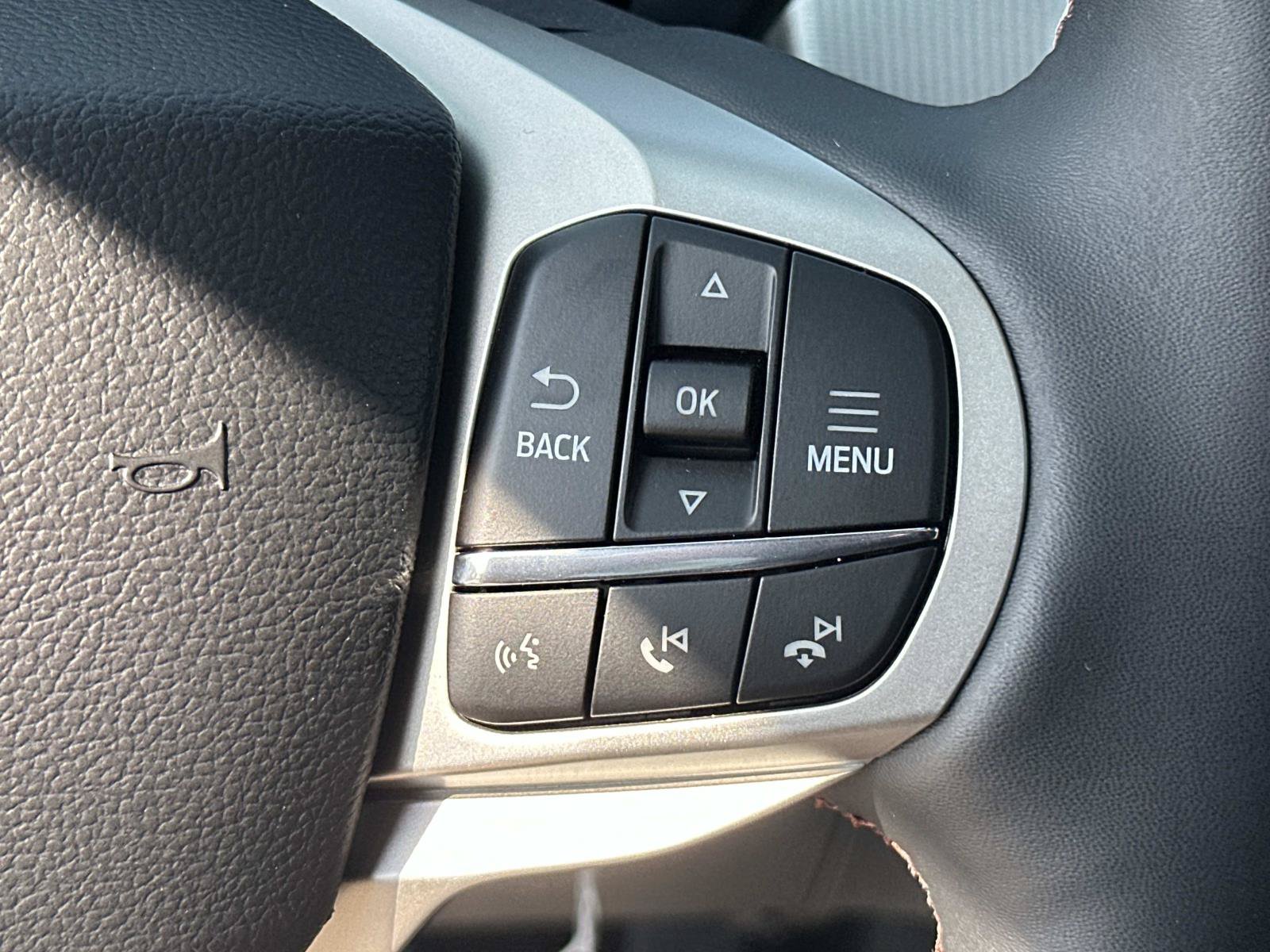 New 2027 Ford Explorer Active w/ Active Comfort Package AWD/4WD image 15