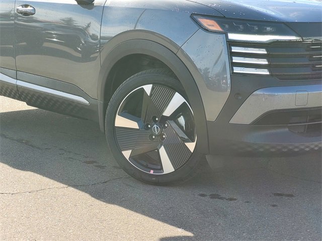 New 2026 Nissan Kicks SR w/ Cold Weather Package image 2