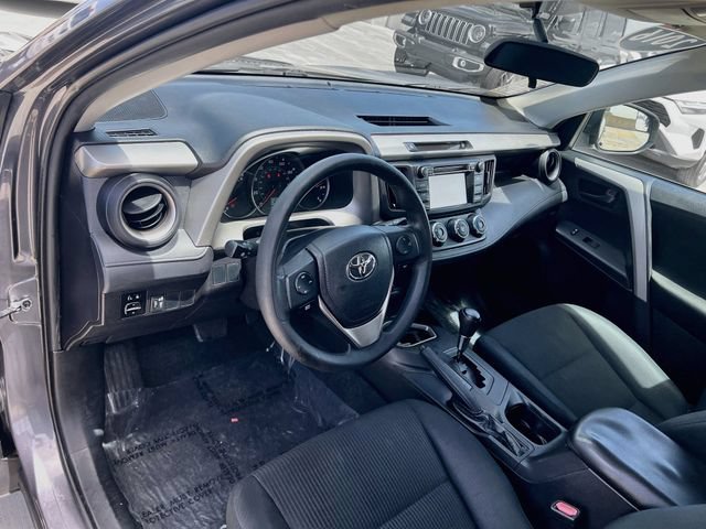 Used 2016 Toyota RAV4 LE FWD image 11