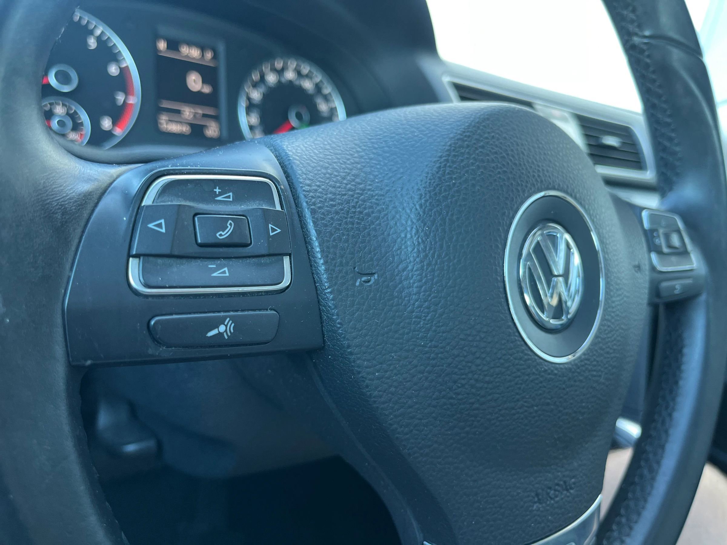 Used 2013 Volkswagen Passat 2.5 SE FWD image 22