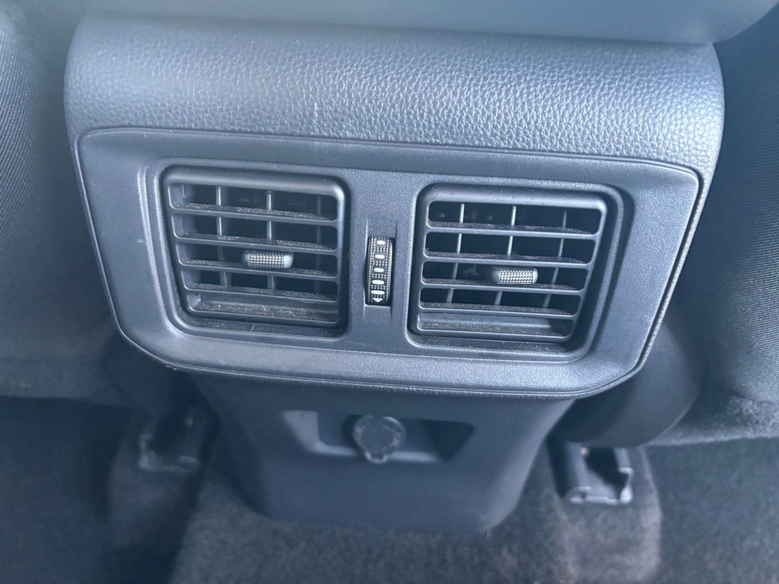 Used 2025 Toyota RAV4 LE image 23