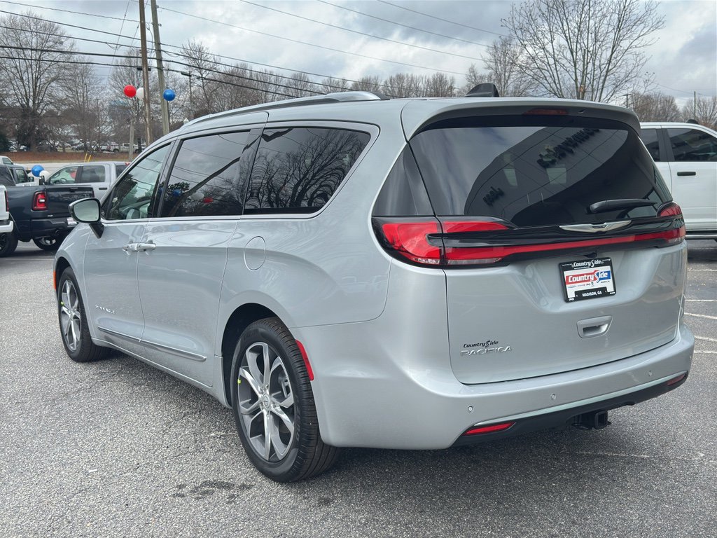 New 2026 Chrysler Pacifica Pinnacle w/ Trailer Tow Group image 5