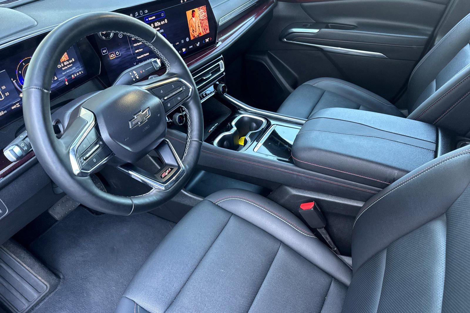 Used 2025 Chevrolet Traverse Z71 AWD/4WD image 11