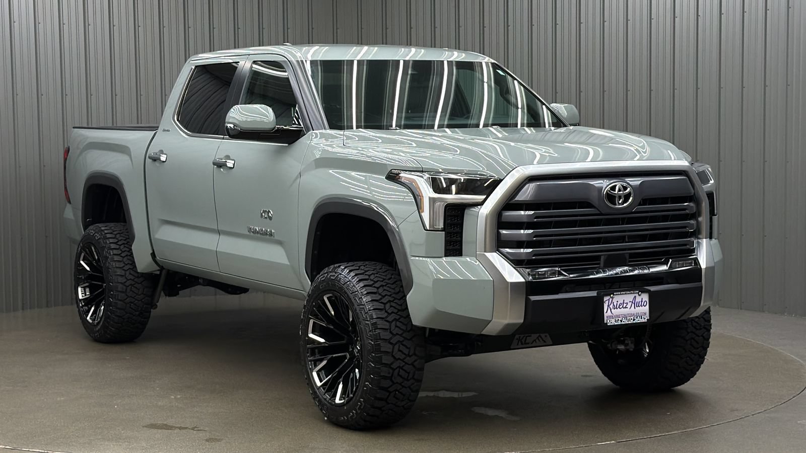 Used 2026 Toyota Tundra Limited AWD/4WD image 7
