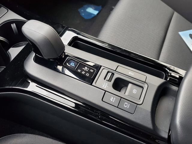 New 2026 Toyota Prius LE image 32