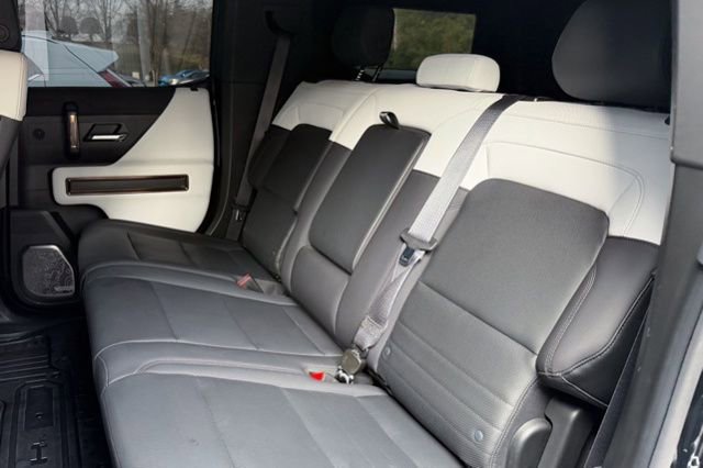 Used 2024 GMC Hummer EV 2X image 42