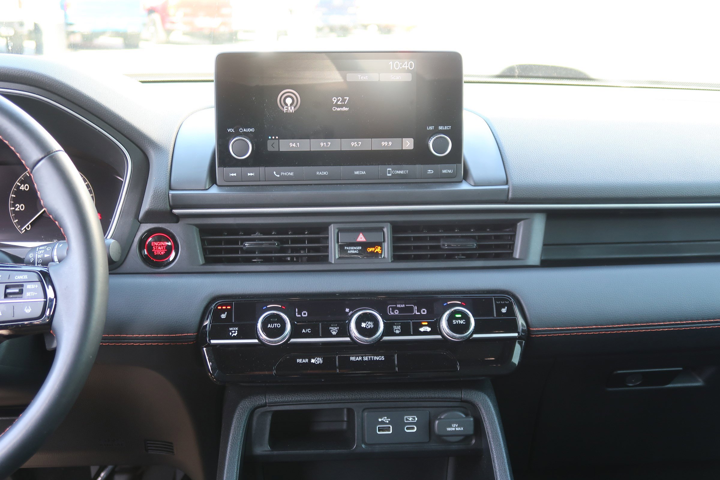 Used 2025 Honda Pilot Sport image 13