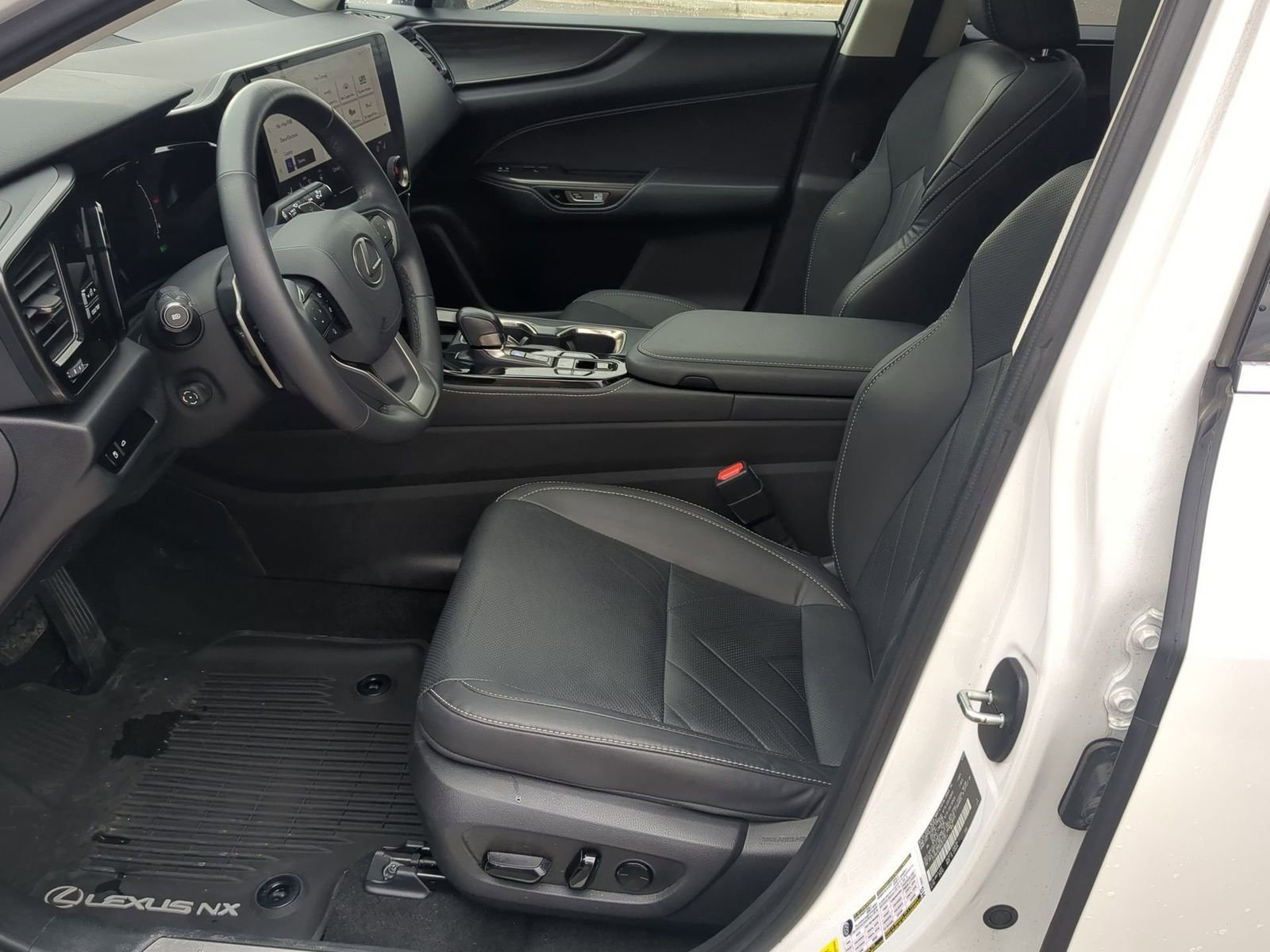 Used 2023 Lexus NX 300h AWD w/ Towing Package (2000 Lbs) image 19