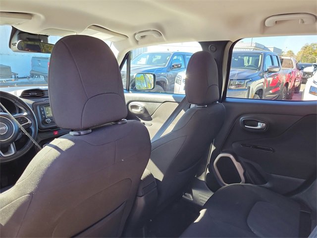 Used 2017 Jeep Renegade Latitude image 25