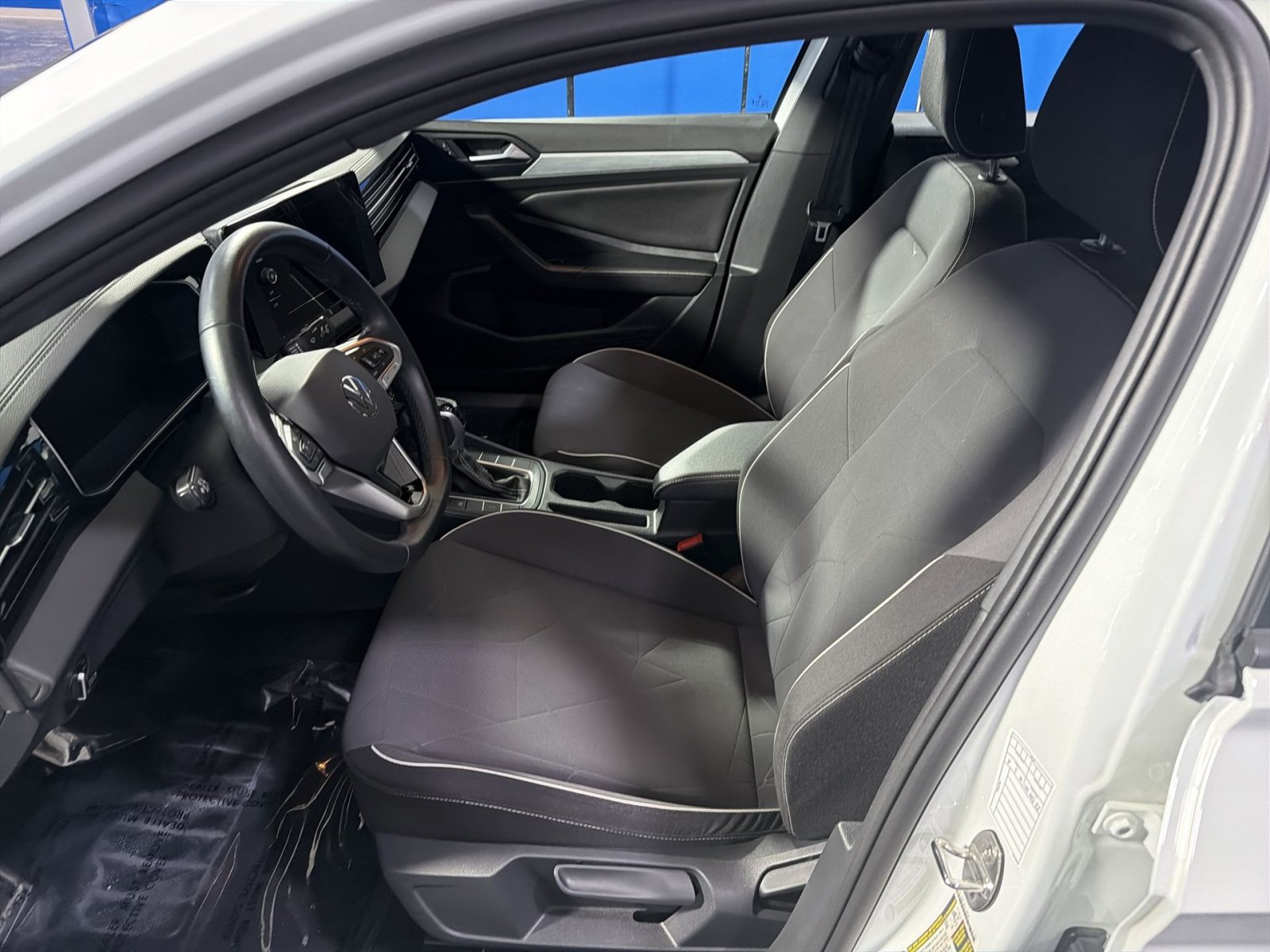 Used 2025 Volkswagen Jetta Sport FWD image 23