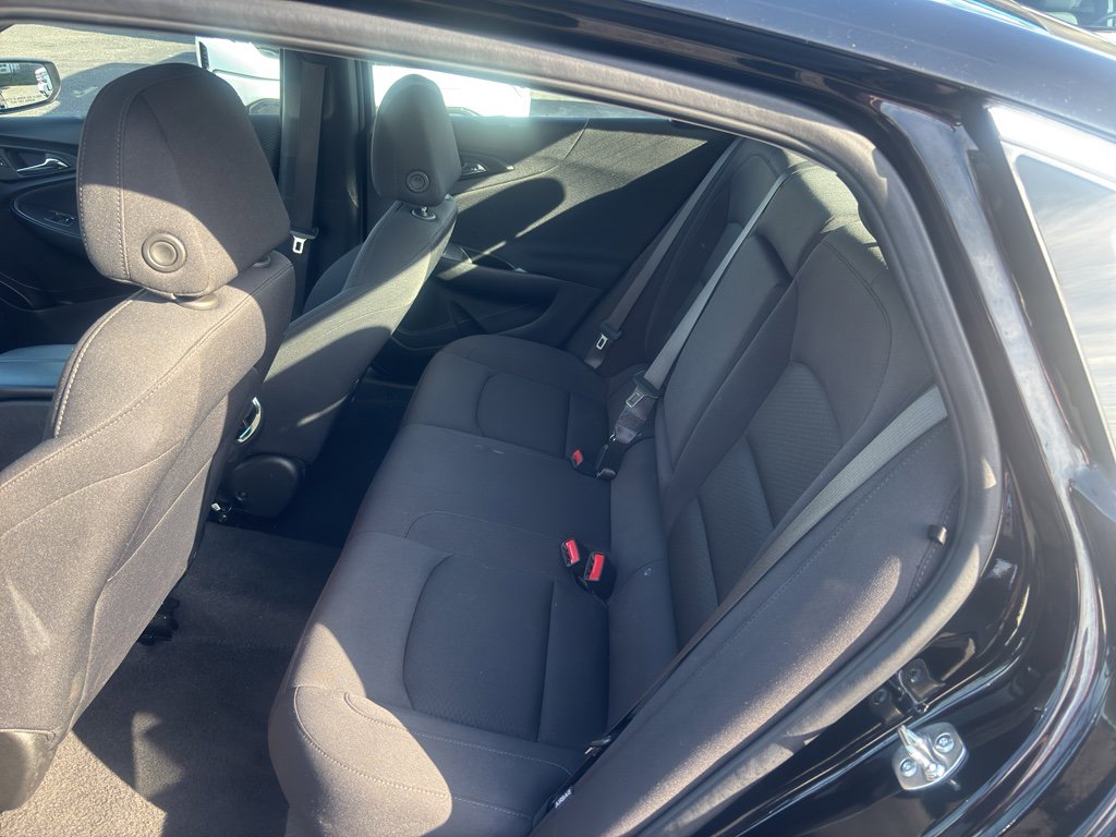 Used 2025 Chevrolet Malibu LT FWD image 17