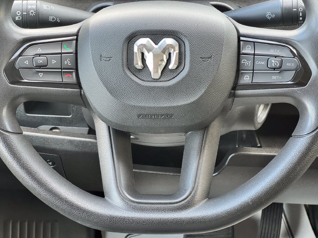 Used 2024 RAM ProMaster 2500 w/ Convenience Group FWD image 20