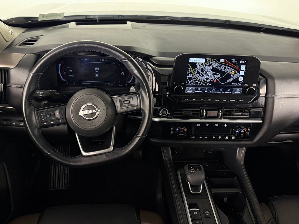 Used 2024 Nissan Pathfinder Platinum AWD/4WD image 14